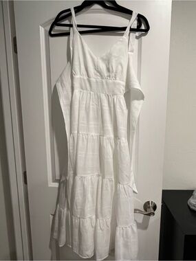 Lulu's White Tiered Maxi Dress with Spaghetti Straps